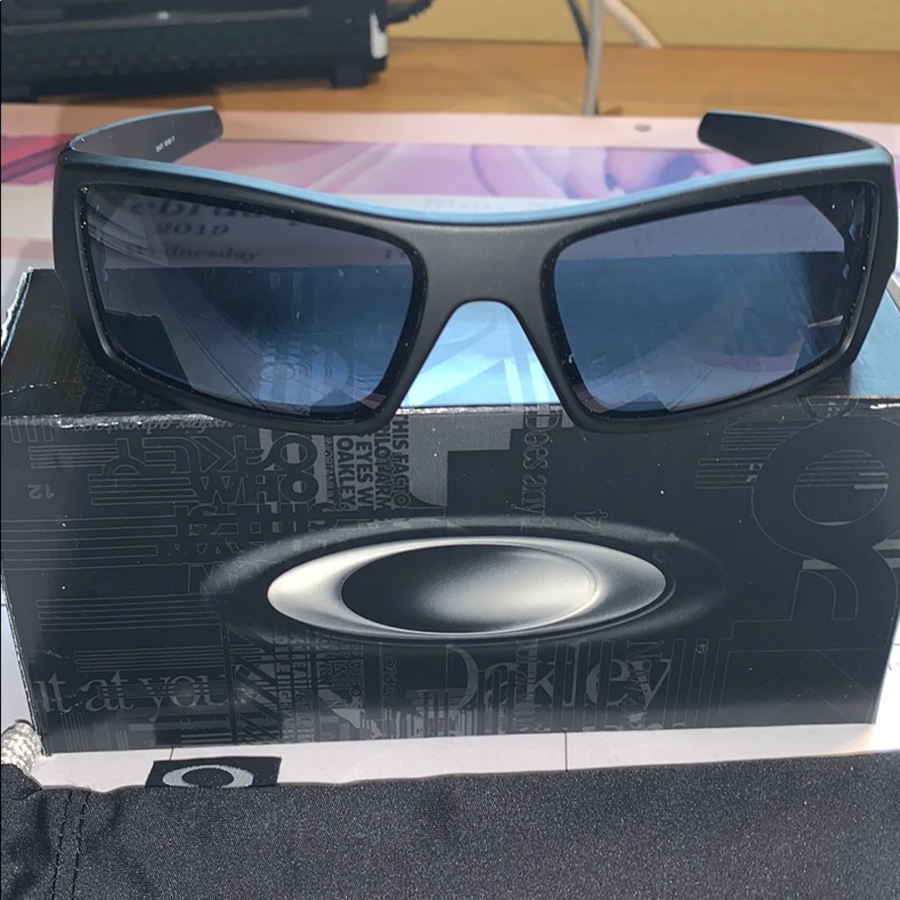 Oakley High Definition Optics Sunglasses Used